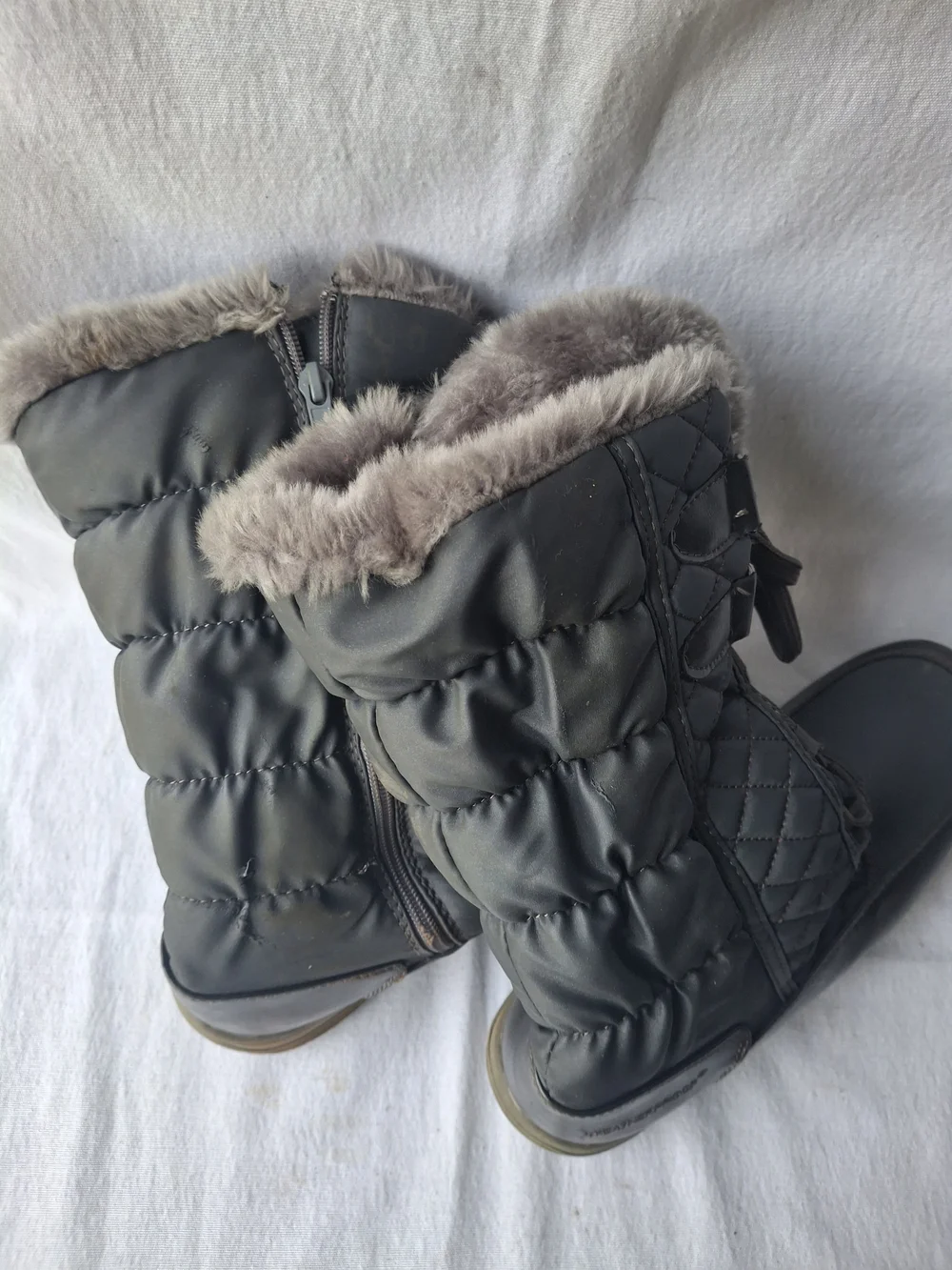 Women’s Gray Faux-Fur Winter Lace-Up Boots